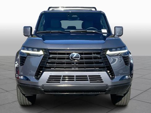 Used 2024 Lexus GX 550 image 4