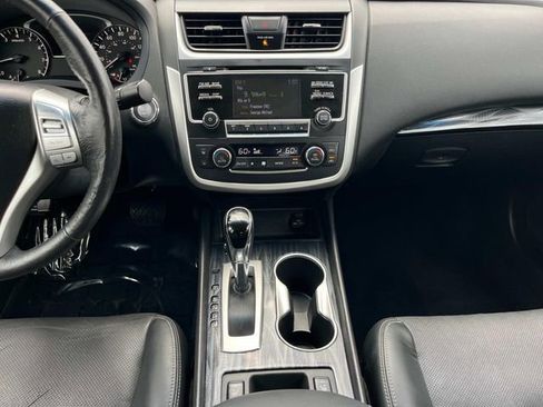 Used 2017 Nissan Altima 2.5 SL FWD image 17