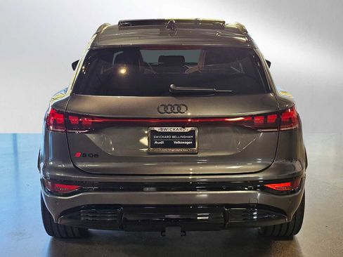 New 2025 Audi SQ6 e-tron Prestige image 4