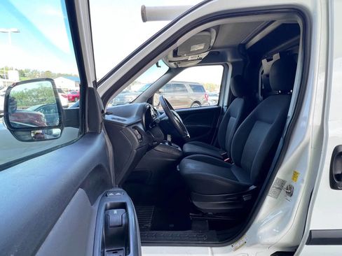 Used 2022 RAM ProMaster City Tradesman FWD image 10