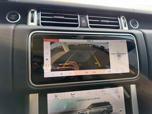 Used 2021 Land Rover Range Rover image 25