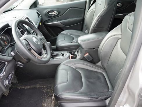 Used 2021 Jeep Cherokee Limited image 4