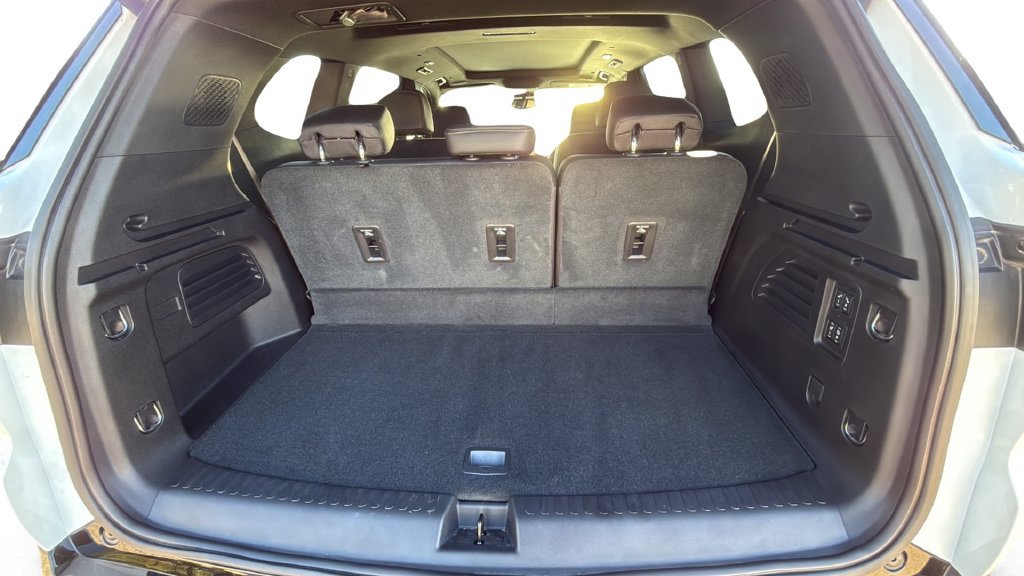 Used 2025 Buick Enclave Sport Touring w/ Power Package FWD image 27