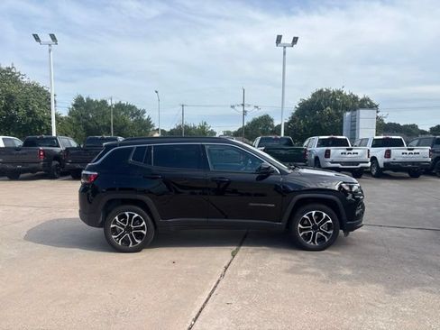 Certified 2024 Jeep Compass Limited AWD/4WD image 4