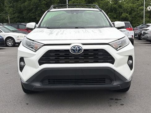 Used 2021 Toyota RAV4 XLE Premium AWD/4WD image 8