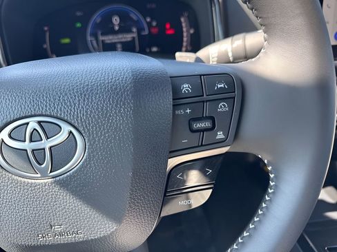 Used 2026 Toyota Camry SE image 15