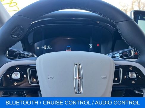 New 2026 Lincoln Corsair Premiere image 8