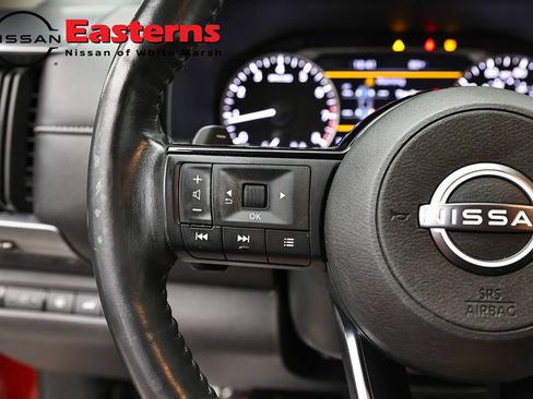 Used 2023 Nissan Pathfinder SL w/ Lighting Package (N92) AWD/4WD image 15