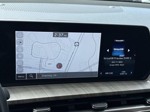 Used 2024 Kia Telluride EX w/ EX Captain's Chair Package FWD image 20