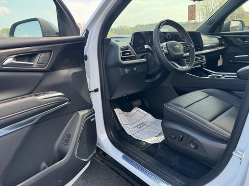 New 2026 Chevrolet Traverse High Country FWD image 11