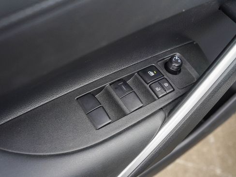 Used 2026 Toyota Corolla Cross LE w/ Moonroof Package FWD image 20