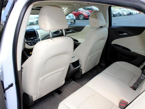 Used 2019 Chevrolet Malibu Premier w/ Sun and Wheel Package image 15