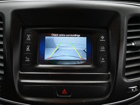 Used 2016 Chrysler 200 Limited image 17
