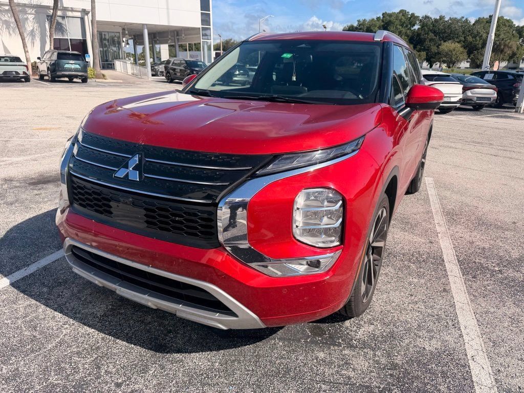 Used 2023 Mitsubishi Outlander SEL FWD image 14