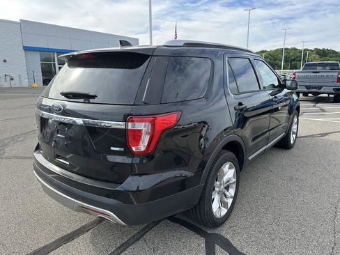 Used 2016 Ford Explorer XLT w/ Equipment Group 202A AWD/4WD image 9