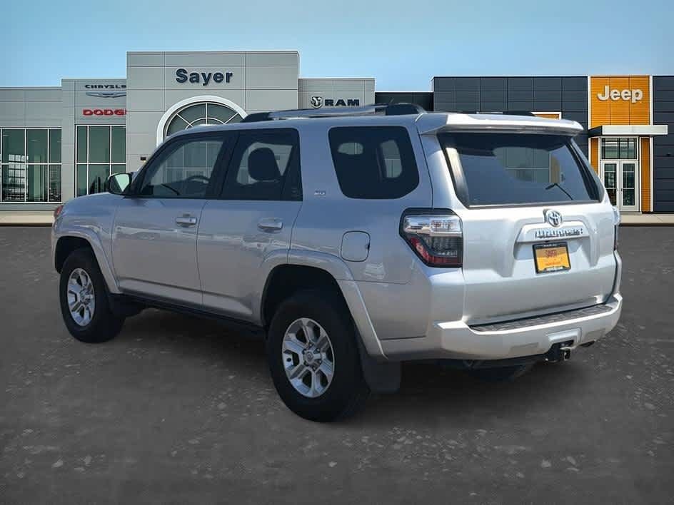 Used 2022 Toyota 4Runner SR5 Premium AWD/4WD image 5