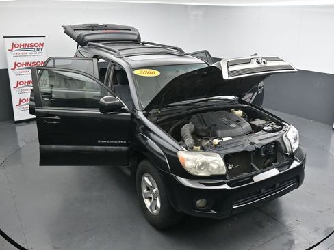 Used 2006 Toyota 4Runner Sport AWD/4WD image 41