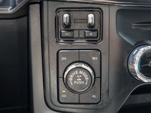 Used 2024 Ford F150 Lariat w/ FX4 Off-Road Package image 15