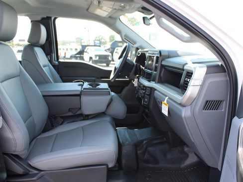 Used 2025 Ford F250 XLT image 15