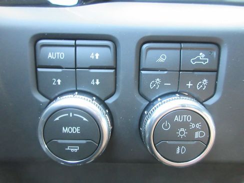 New 2026 GMC Sierra 1500 AT4 w/ AT4 Premium Package AWD/4WD image 17