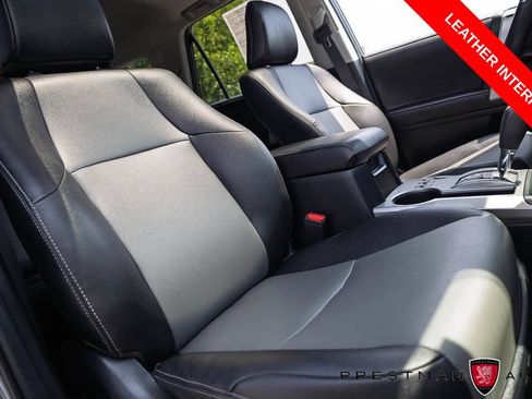 Used 2022 Toyota 4Runner SR5 Premium w/ Moonroof Package AWD/4WD image 4
