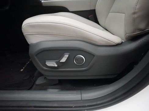 Used 2024 Hyundai Santa Fe SEL FWD image 29