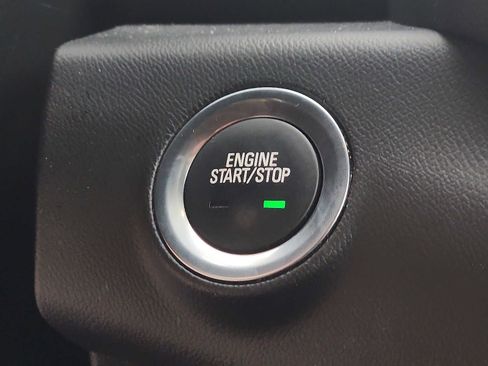 Used 2023 GMC Terrain SLT image 22