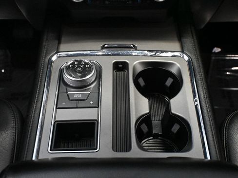 Used 2021 Ford Expedition XLT RWD image 12