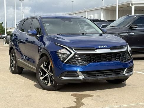 Used 2023 Kia Sportage EX FWD image 2