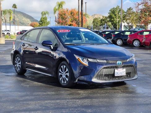 Used 2020 Toyota Corolla LE image 3
