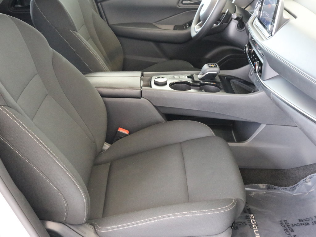 Used 2024 Nissan Rogue S AWD/4WD image 39