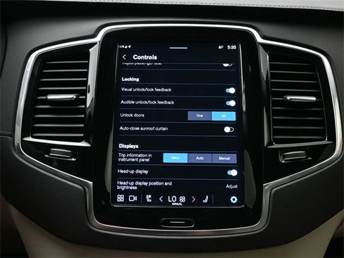 Used 2023 Volvo XC90 T8 Ultimate image 18