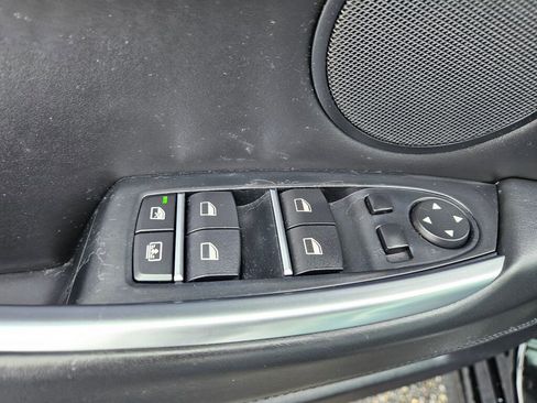 Used 2016 BMW 550i Gran Turismo xDrive w/ M Sport image 16