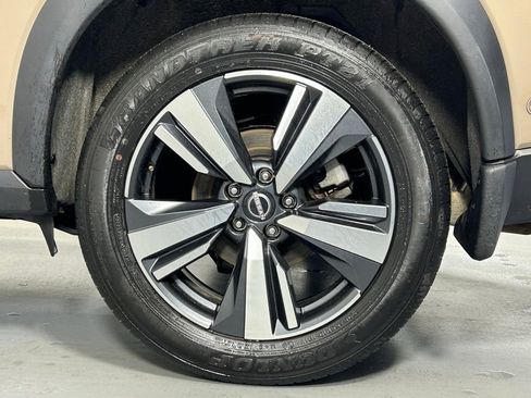 Used 2024 Nissan Rogue SL w/ SL Premium Package AWD/4WD image 38