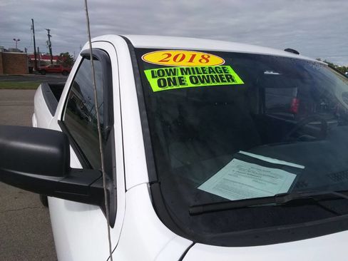 Used 2018 RAM 2500 Tradesman w/ Chrome Appearance Group image 6