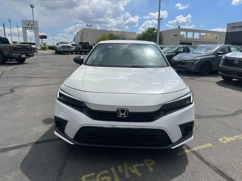 Used 2024 Honda Civic Sport image 3