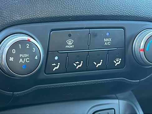 Used 2015 Hyundai Tucson SE image 14