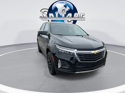 Used 2023 Chevrolet Equinox LT image 2