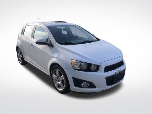 Used 2015 Chevrolet Sonic LTZ FWD image 3