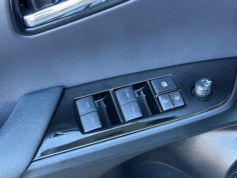 Used 2020 Toyota Prius Prime XLE FWD image 13