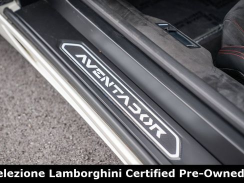 Used 2015 Lamborghini Aventador LP 700-4 image 18