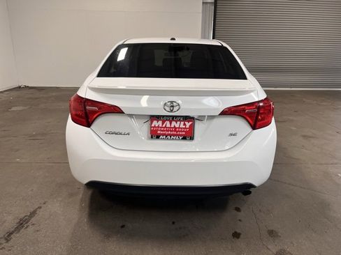 Used 2017 Toyota Corolla SE image 4
