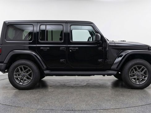 Used 2025 Jeep Wrangler Unlimited Sport AWD/4WD image 11