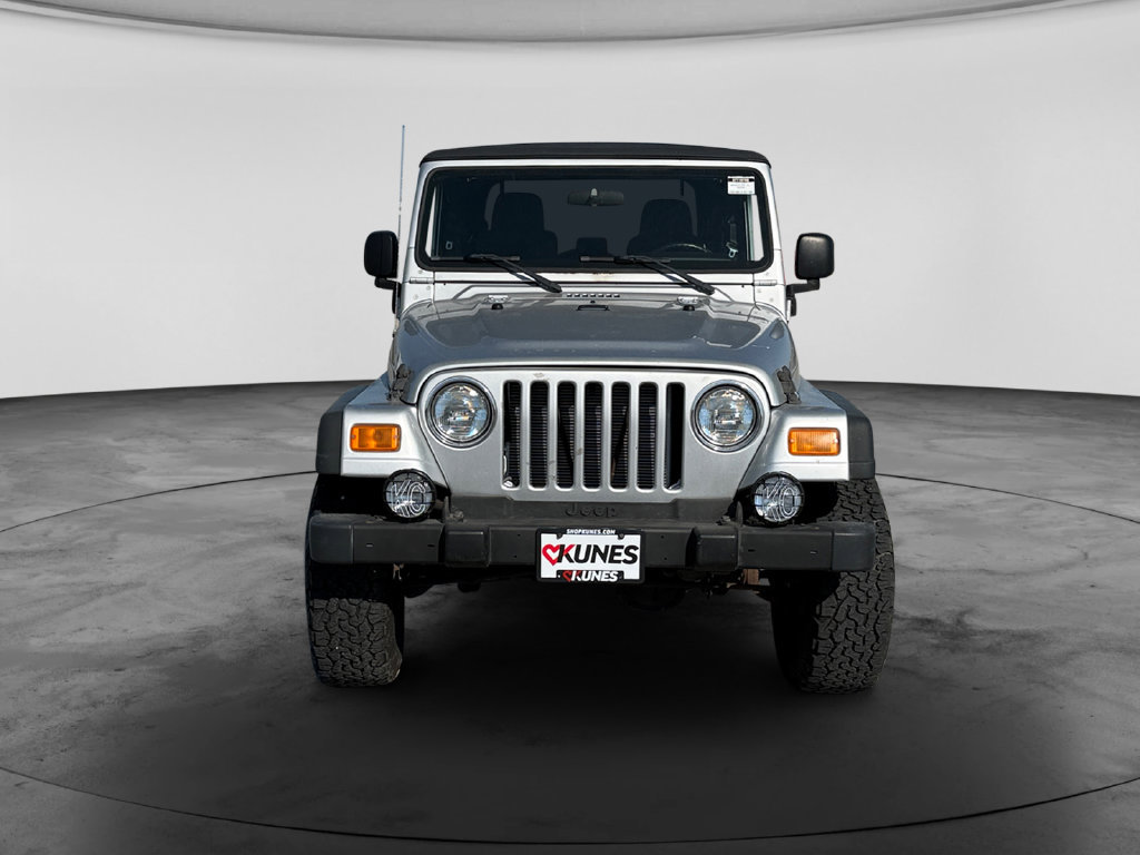 Used 2005 Jeep Wrangler Sport w/ 30" Tire & Wheel Group AWD/4WD image 2