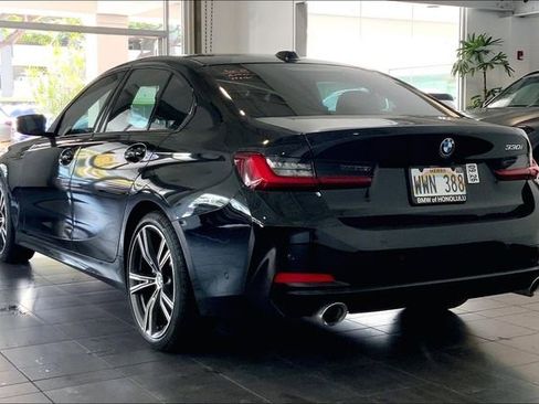 Used 2023 BMW 330i Sedan w/ Parking Assistance Package RWD image 5