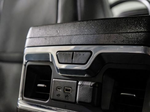 Used 2023 GMC Sierra 3500 Denali w/ Denali Ultimate Package image 33