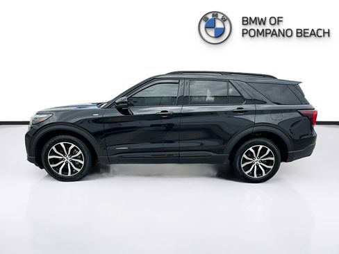 Used 2025 Ford Explorer ST-Line AWD/4WD image 4