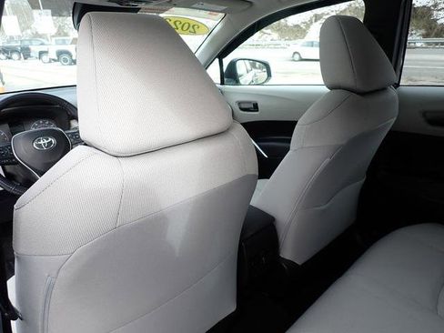 Certified 2023 Toyota Corolla Cross LE image 16