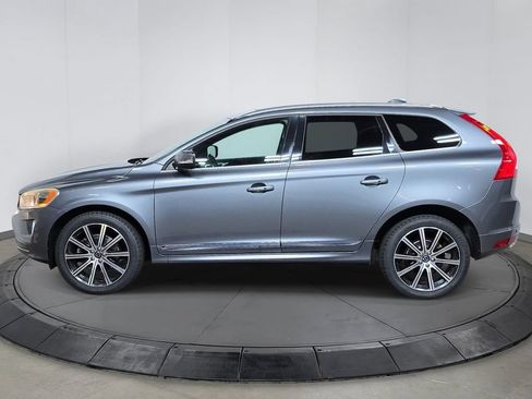 Used 2016 Volvo XC60 T5 Premier w/ Proximity Package FWD image 2