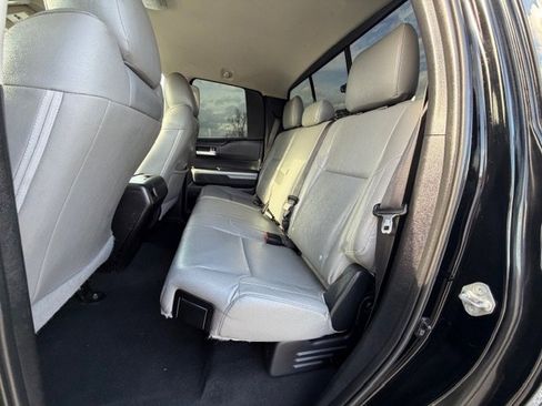 Used 2016 Toyota Tundra SR5 w/ SR5 Upgrade Package image 10